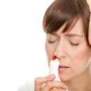 How to quickly stop a nosebleed?